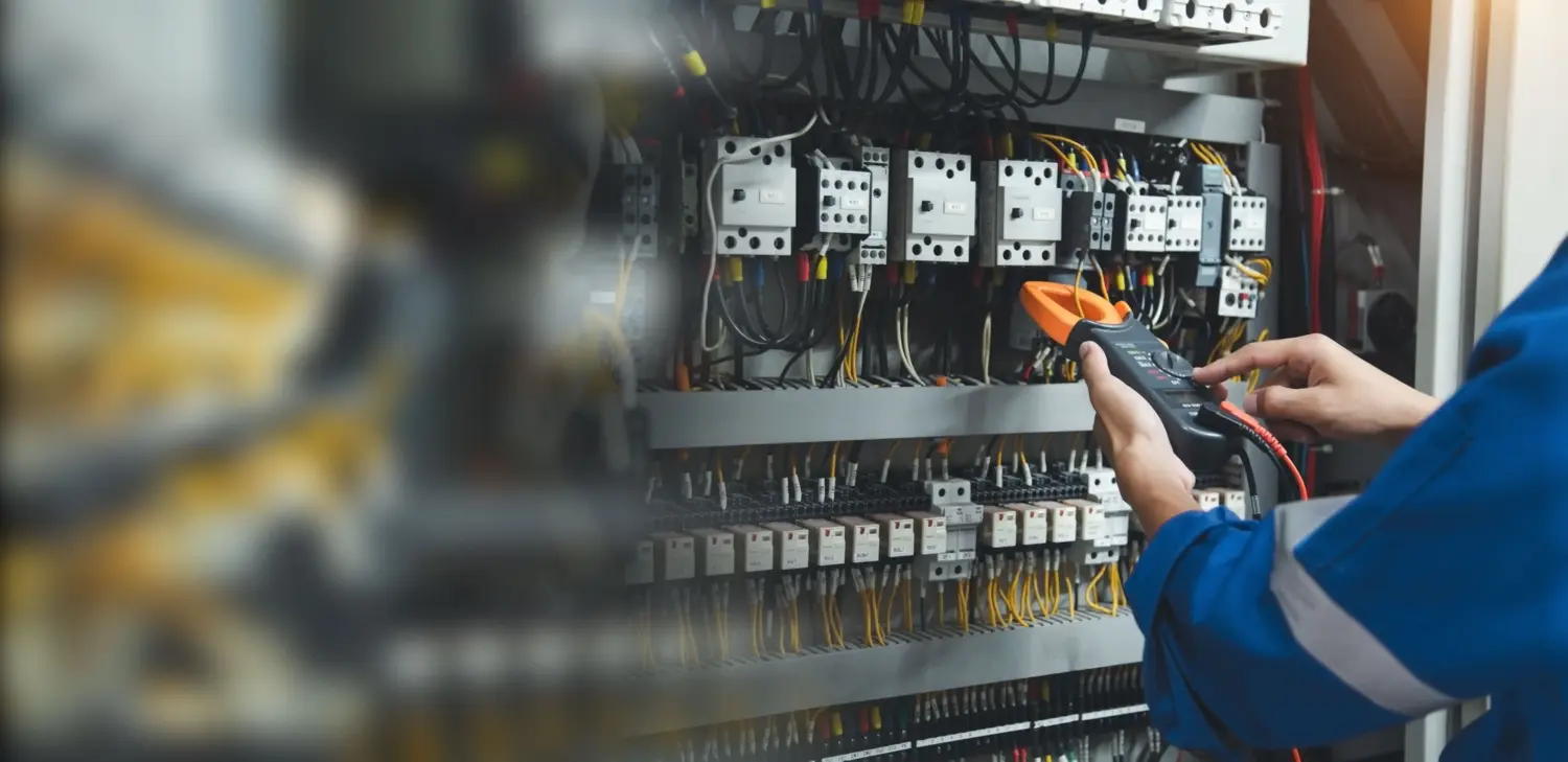 Nous sommes en mesure de réaliser tous vos projets électriques dans les délais impartis. Expérimentés et professionnels, nous réalisons des prestations de qualité qui correspondent à vos besoins. CONFIEZ VOS TRAVAUX À STORMELEC !